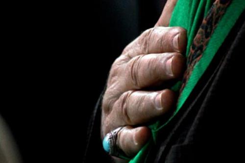 مقرون بودن علم و عمل